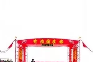 凌晨通告与清晨澄清封面，展示深夜与清晨两条公告并排呈现